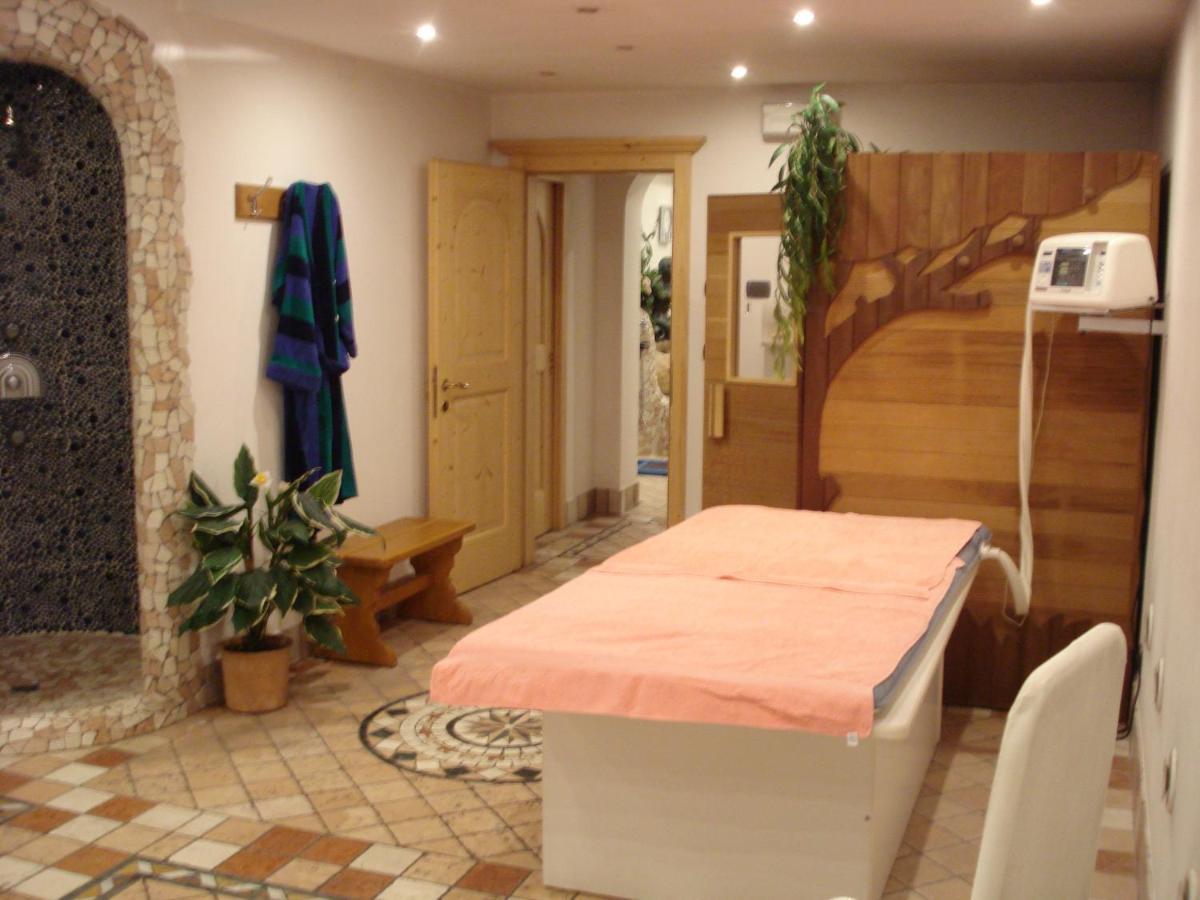Residence Holiday Pozza di Fassa Ngoại thất bức ảnh