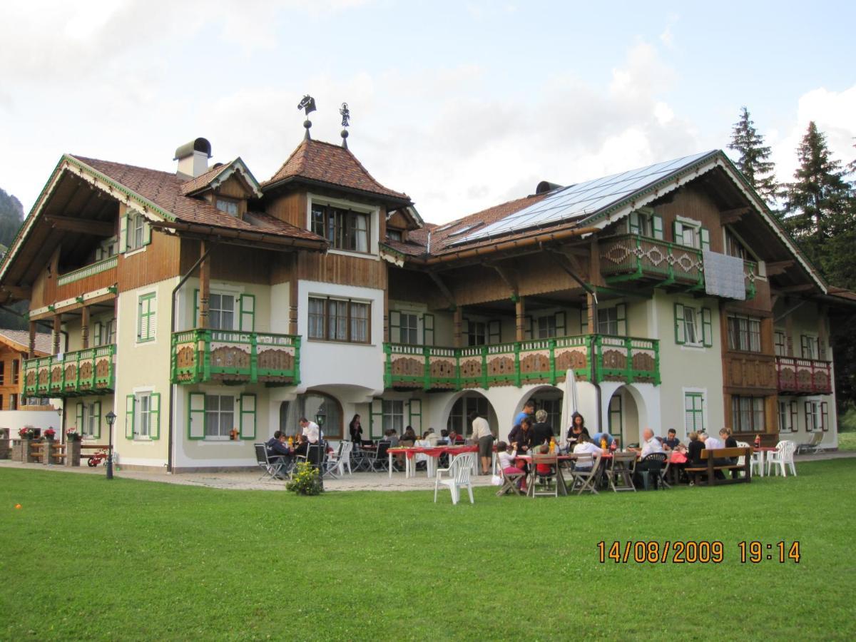 Residence Holiday Pozza di Fassa Ngoại thất bức ảnh