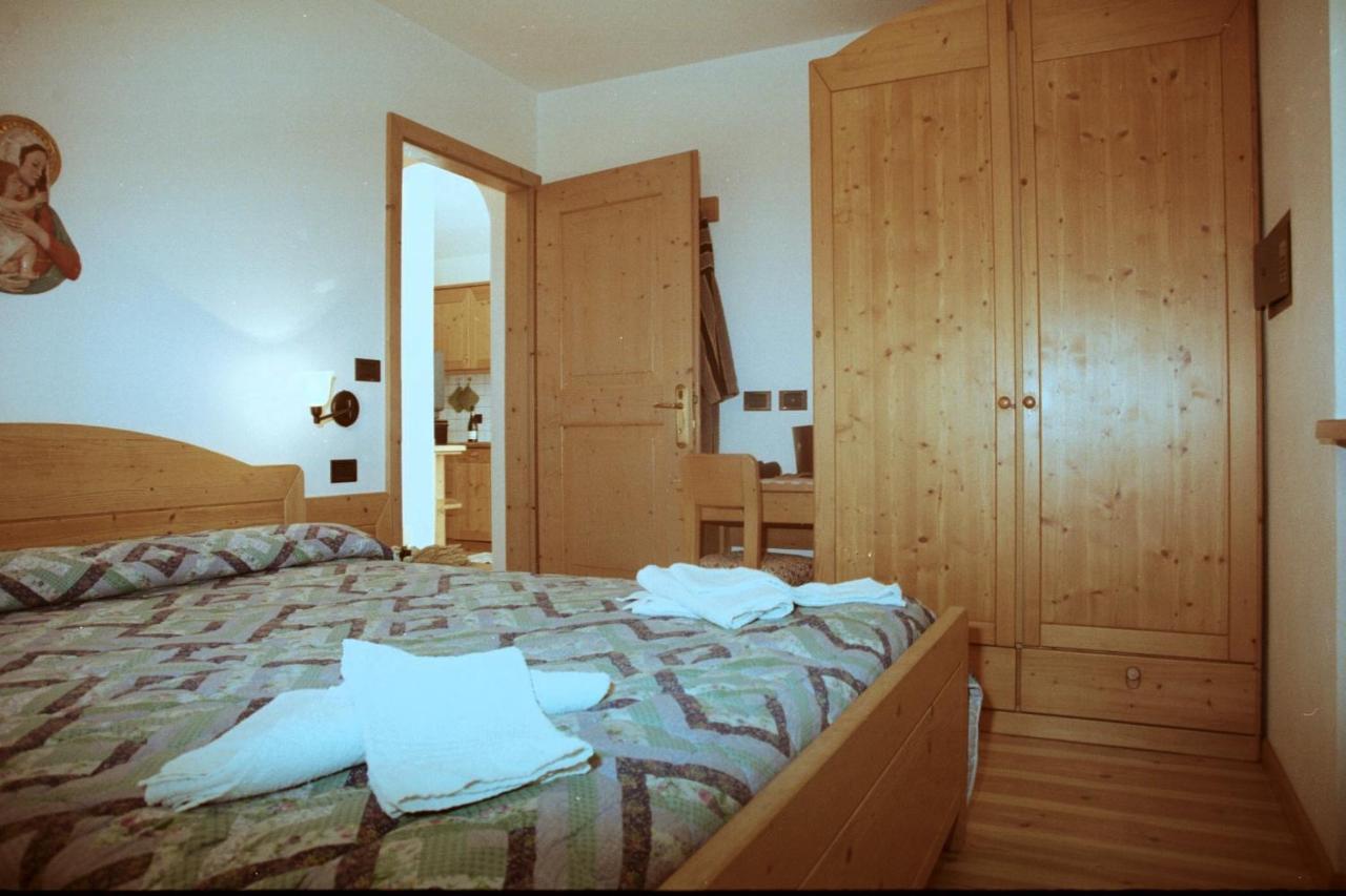 Residence Holiday Pozza di Fassa Ngoại thất bức ảnh