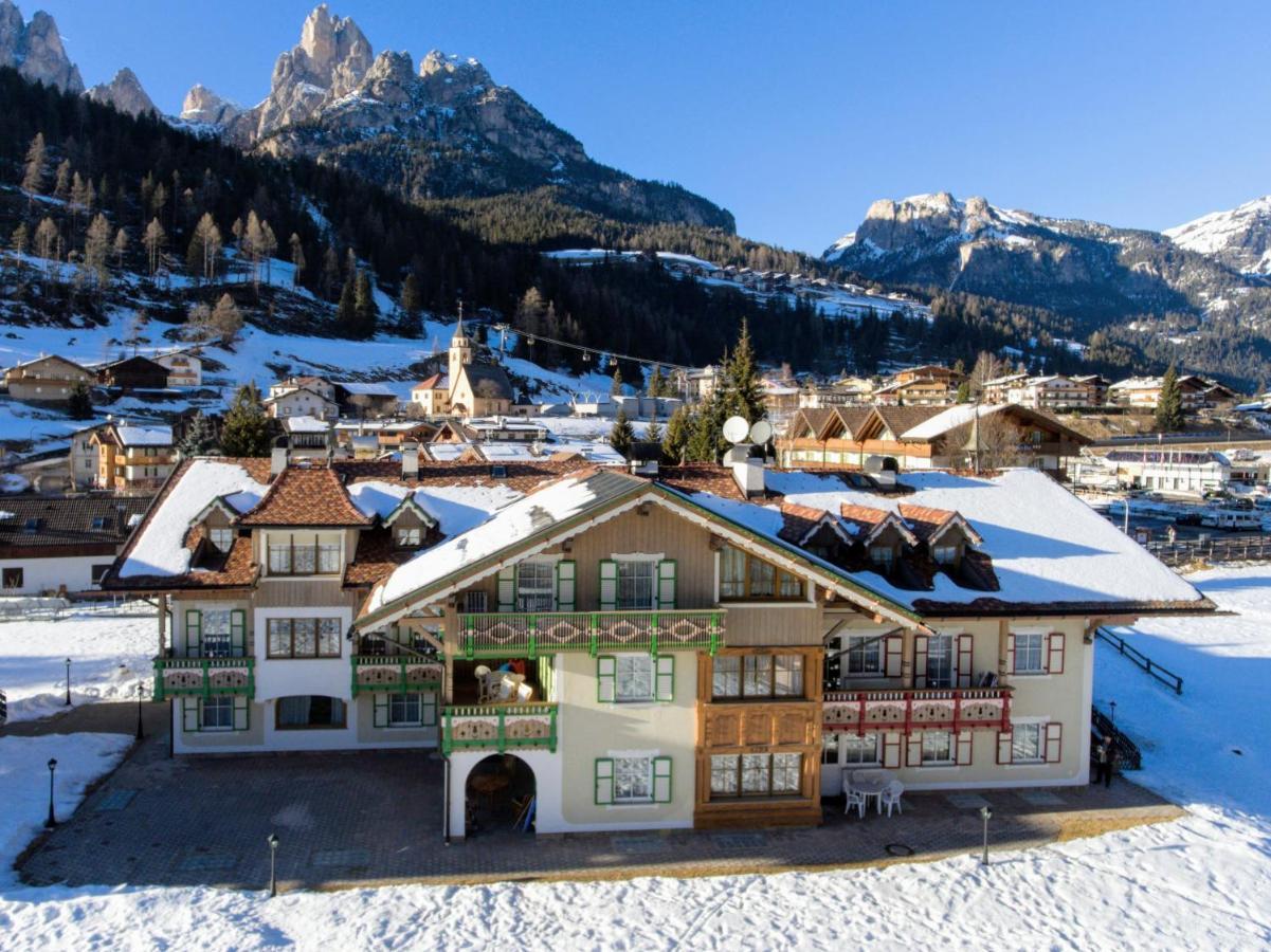 Residence Holiday Pozza di Fassa Ngoại thất bức ảnh